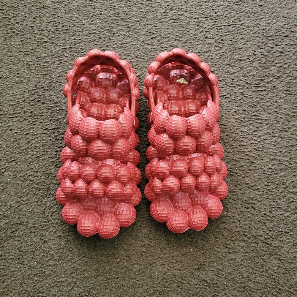 Bee Hive Double Strap Slides Size 10/11